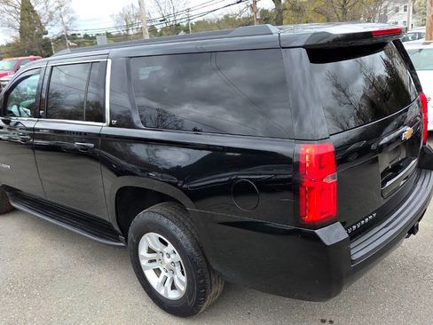 Used 2019 Chevrolet Suburban LT image 10