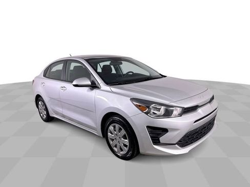 Used 2023 Kia Rio S image 2