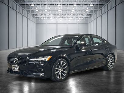 Used 2022 Volvo S60 B5 Momentum w/ Premium Package
