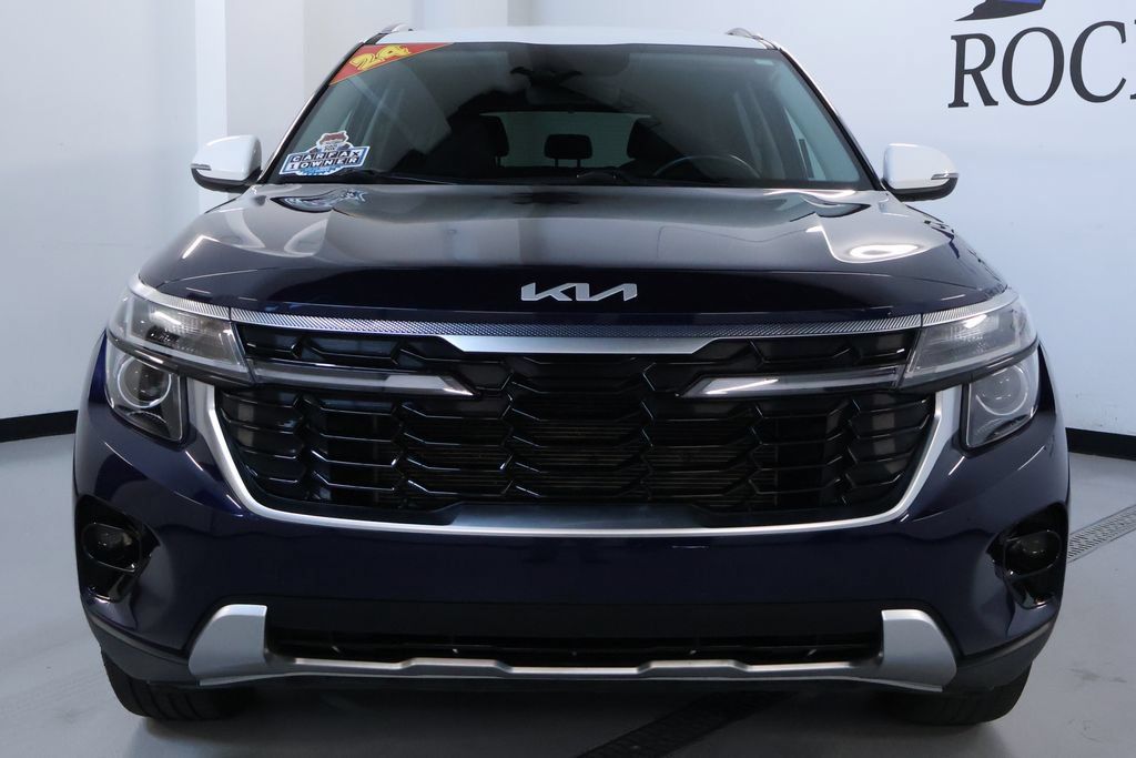 Used 2024 Kia Seltos S AWD/4WD image 2