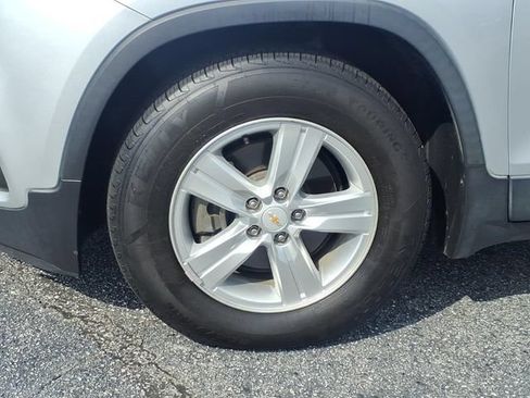 Used 2020 Chevrolet Trax LS w/ Tint and Cruise Package FWD image 11