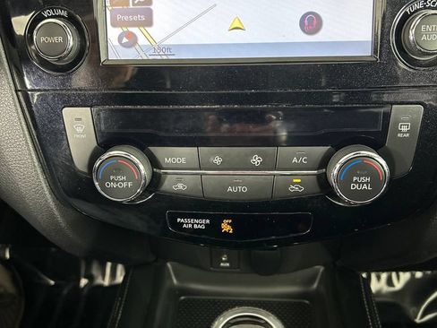 Used 2018 Nissan Rogue Sport SL w/ SL Premium Package AWD/4WD image 14