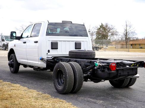 New 2026 RAM 3500 Tradesman AWD/4WD image 7
