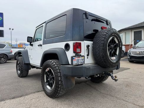 Used 2018 Jeep Wrangler Sport AWD/4WD image 40