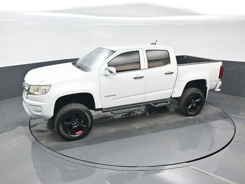 Used 2020 Chevrolet Colorado LT w/ Redline Special Edition image 17