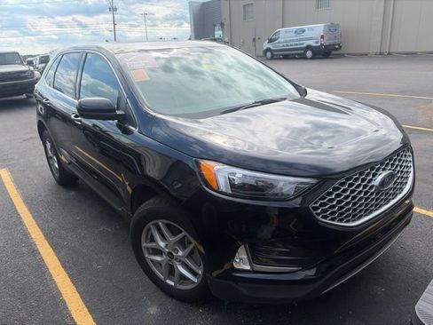 Used 2024 Ford Edge SEL w/ Convenience Package AWD/4WD image 3