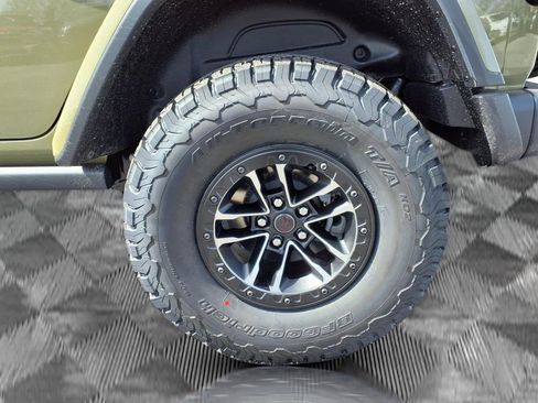 New 2026 Jeep Wrangler Unlimited Rubicon w/ Xtreme 35 Tire Package AWD/4WD image 20