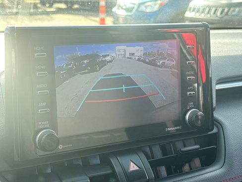 Used 2022 Toyota RAV4 SE image 24