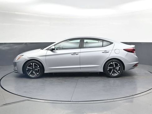 Used 2020 Hyundai Elantra SE FWD image 8