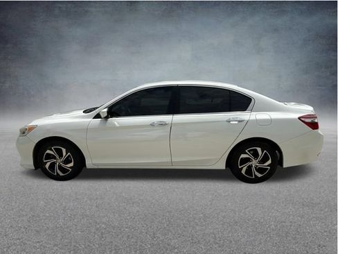 Used 2017 Honda Accord LX image 5