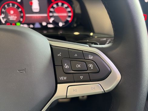 Used 2025 Volkswagen Atlas Peak Edition SE AWD/4WD image 22
