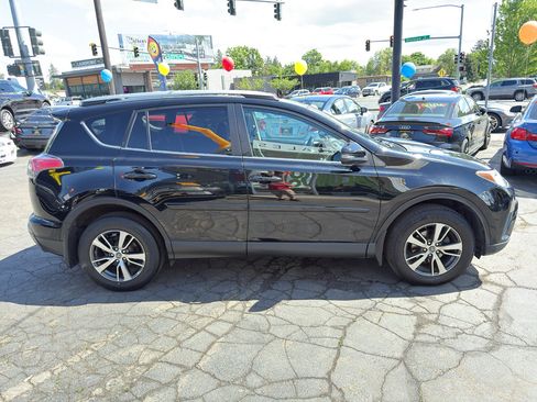Used 2018 Toyota RAV4 XLE w/ Plus Extra Value Package AWD/4WD image 9