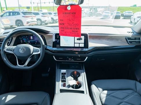 New 2026 Volkswagen Atlas SE image 31
