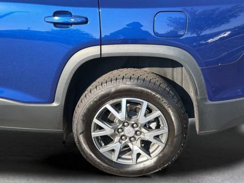 Used 2023 GMC Acadia SLE w/ Driver Convenience Package FWD image 36