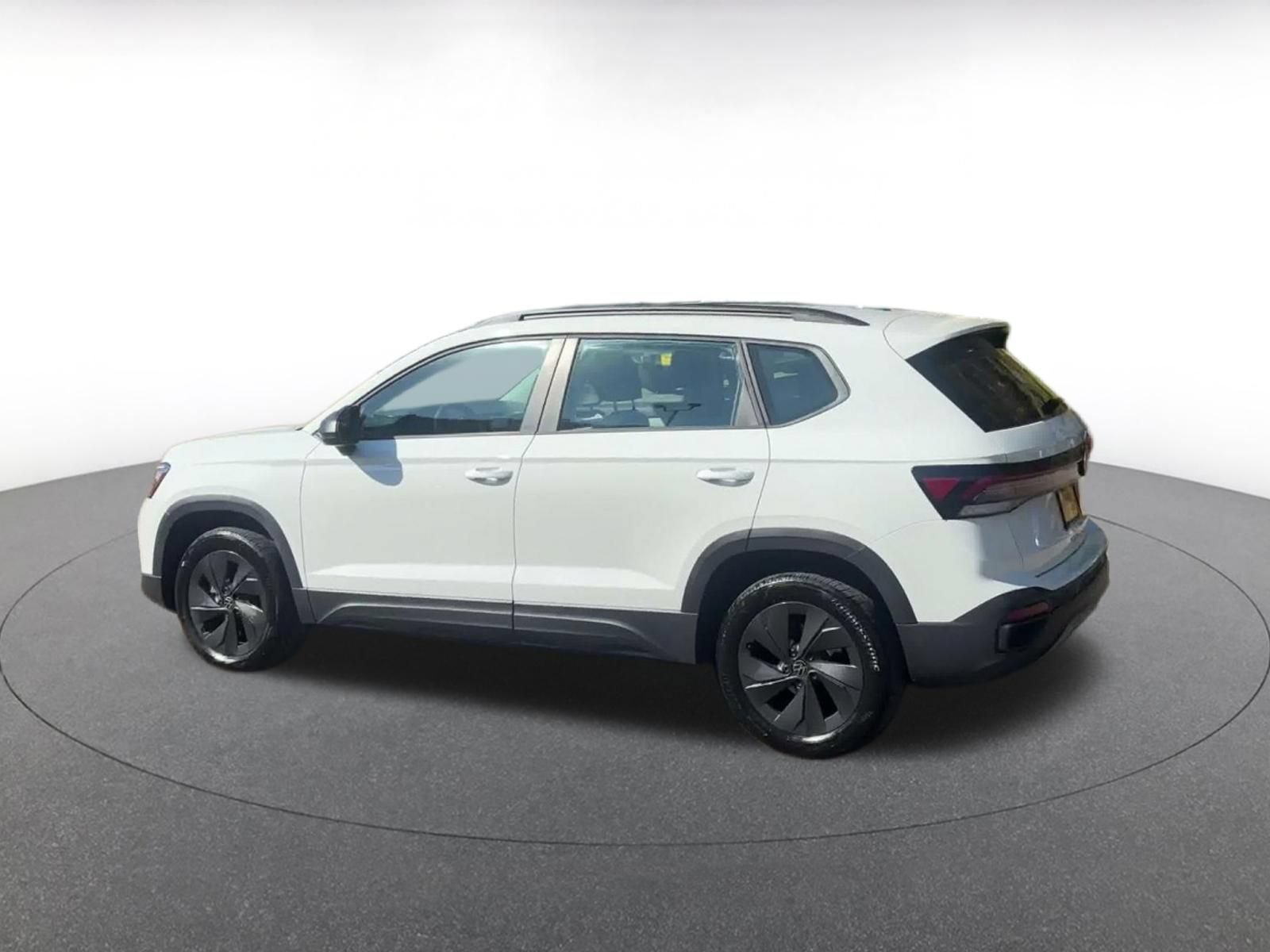 Used 2026 Volkswagen Taos S FWD image 9