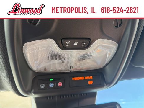 Used 2025 GMC Canyon AT4 AWD/4WD image 29