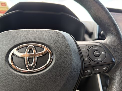 Certified 2023 Toyota RAV4 XLE w/ Convenience Package FWD image 11