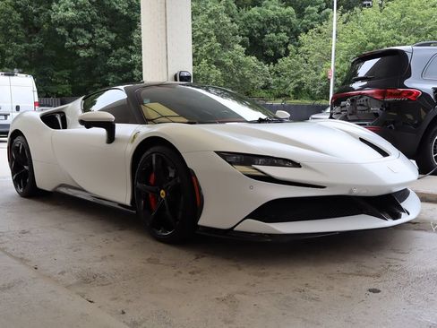 Used 2023 Ferrari SF90 Stradale AWD/4WD image 3