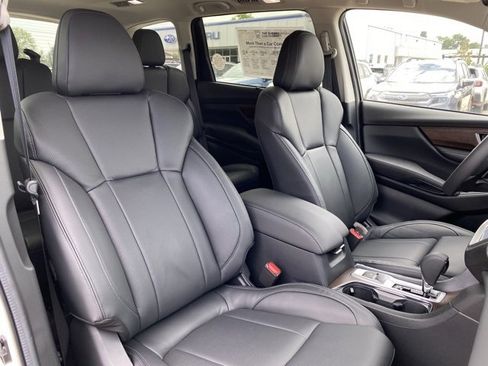 New 2025 Subaru Ascent Touring image 9