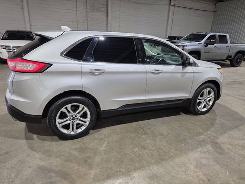 Used 2018 Ford Edge Titanium w/ Equipment Group 301A FWD image 12