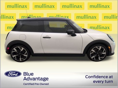 Used 2025 MINI Cooper S FWD image 2
