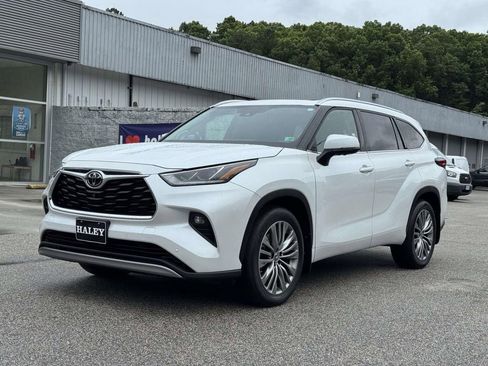 Used 2023 Toyota Highlander Platinum AWD/4WD image 26