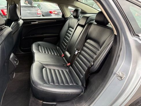 Used 2020 Ford Fusion SEL FWD image 11