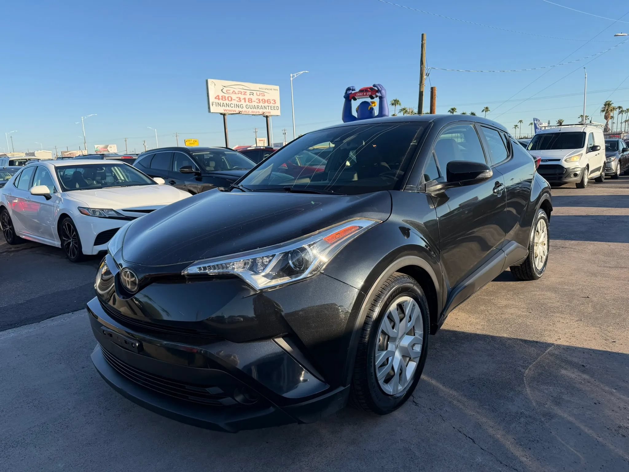 Used 2019 Toyota C-HR LE FWD image 3