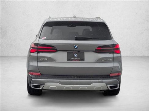 New 2026 BMW X5 xDrive40i w/ Climate Comfort Package image 8