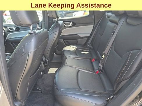 Used 2023 Jeep Compass Limited w/ Sun and Sound Group AWD/4WD image 7