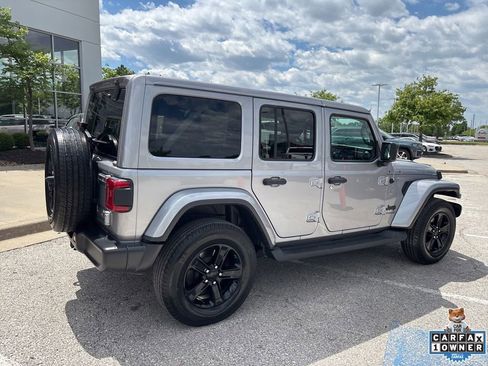 Used 2020 Jeep Wrangler Unlimited Sahara AWD/4WD image 27