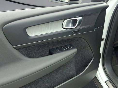 Certified 2026 Volvo XC40 B5 Plus AWD/4WD image 16
