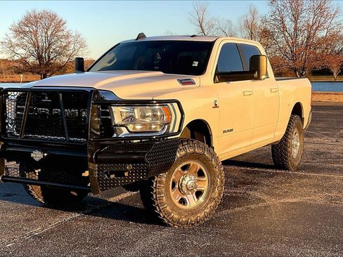 Used 2020 RAM 3500 Big Horn image 2