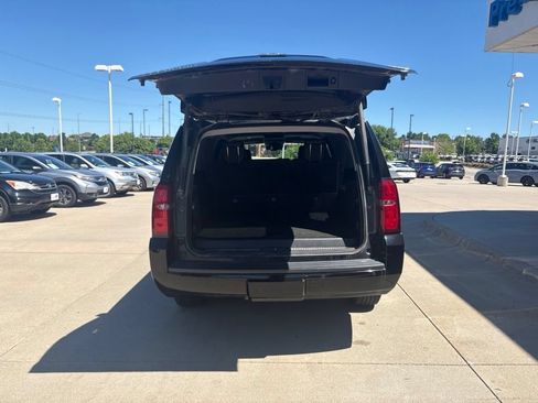 Used 2015 Chevrolet Suburban LT AWD/4WD image 44