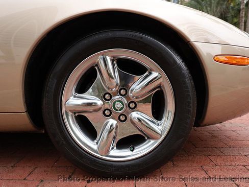 Used 1998 Jaguar XK8 Convertible image 40