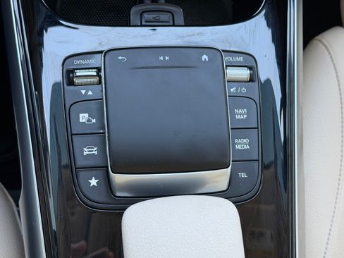 Used 2021 Mercedes-Benz GLB 250 image 22
