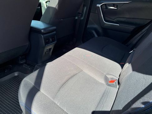 Used 2023 Toyota RAV4 SE w/ Convenience Package AWD/4WD image 17