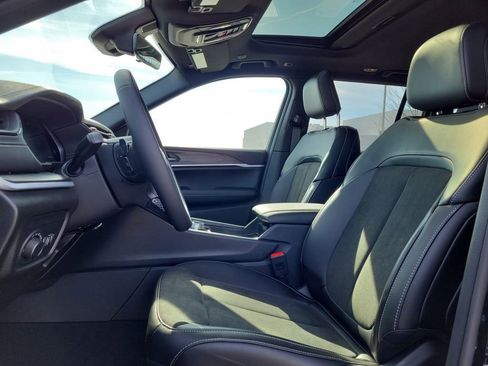 New 2026 Jeep Grand Cherokee Altitude AWD/4WD image 14