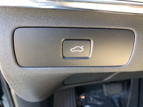 New 2026 Volvo XC90 B6 Plus w/ Protection Package Premier image 13