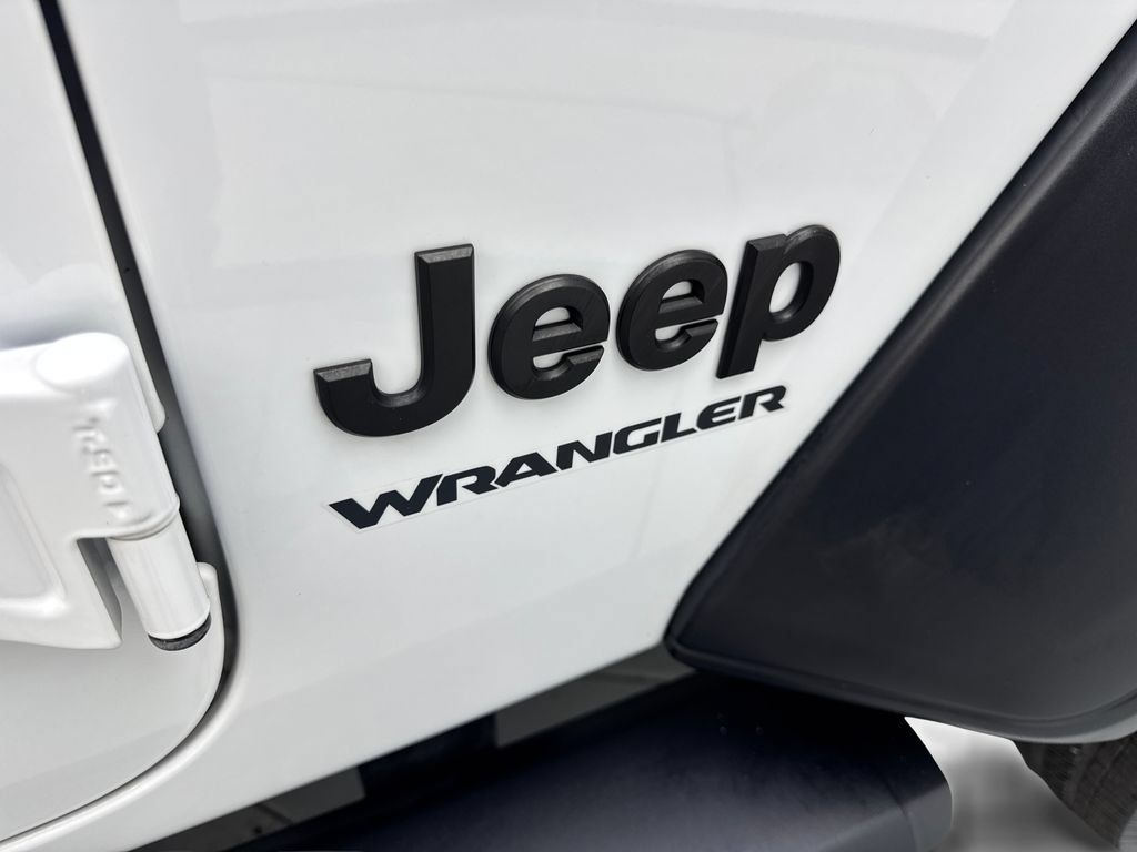 Used 2022 Jeep Wrangler Sport AWD/4WD image 24