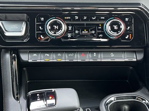 Used 2025 GMC Sierra 1500 AT4 w/ AT4 Premium Package image 33