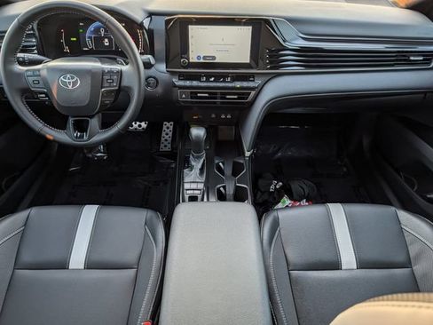Used 2026 Toyota Camry SE w/ Convenience Package FWD image 11