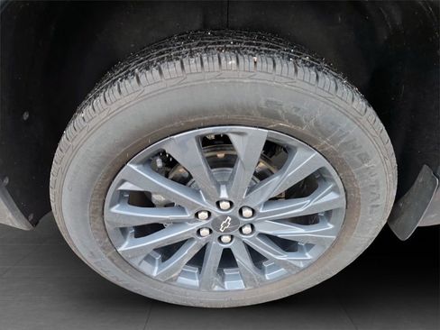 Used 2023 Chevrolet Traverse RS AWD/4WD image 35