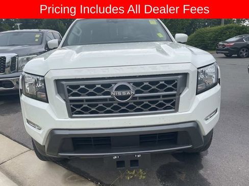 Used 2022 Nissan Frontier SV AWD/4WD image 13