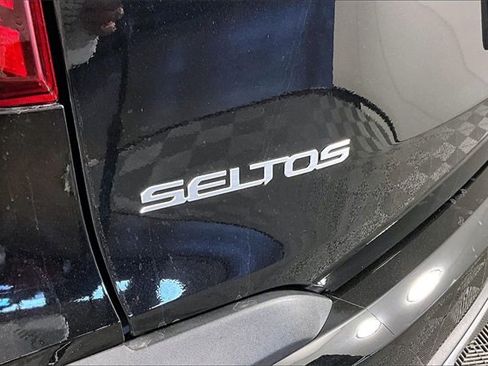 Certified 2026 Kia Seltos EX w/ EX Sunroof Package image 24
