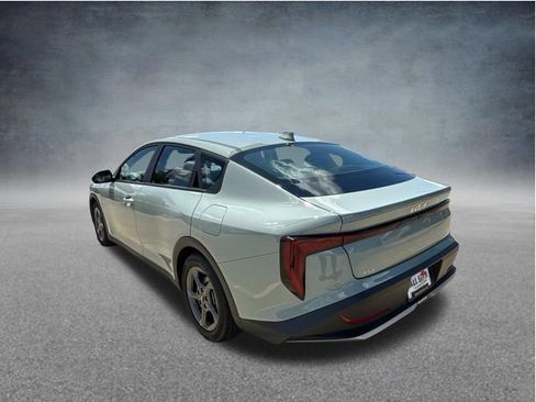Used 2025 Kia K4 FWD image 7