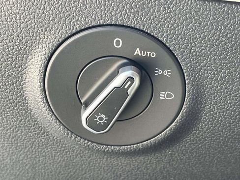 Used 2025 Volkswagen Taos S image 15