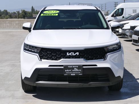 Used 2023 Kia Sorento LX FWD image 8
