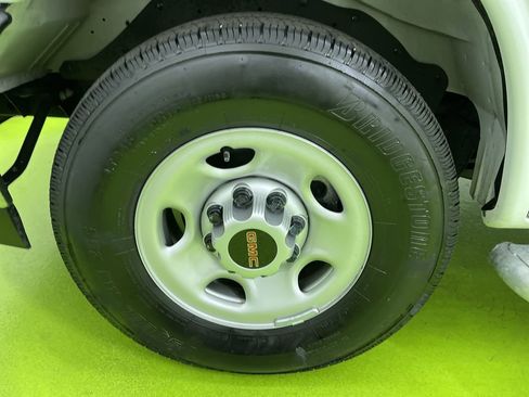 Used 2024 GMC Savana 2500 Work Van w/ Driver Convenience Package image 14