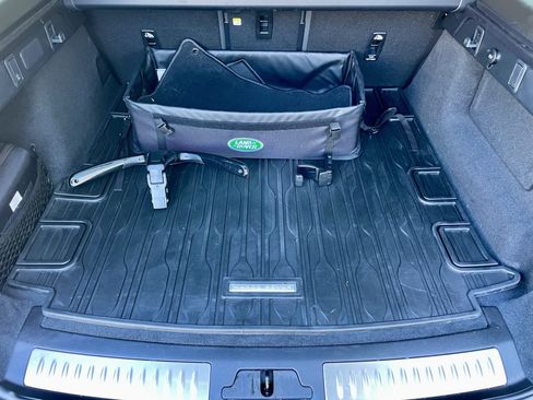 Used 2024 Land Rover Range Rover Velar S AWD/4WD image 34